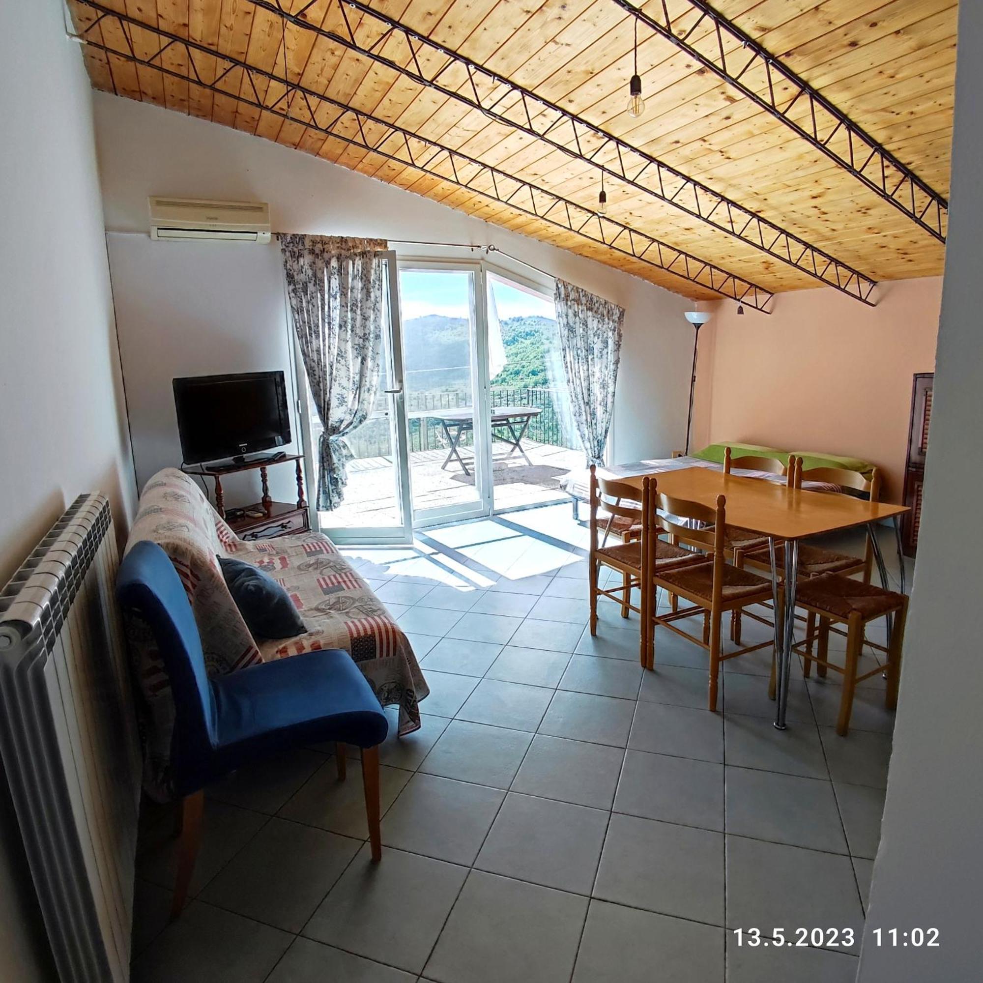 Villa Berio Due - Tuija Villa Viani Bagian luar foto